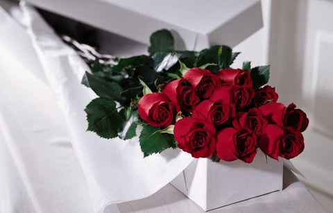 Beautifully Boxed Dozen Roses