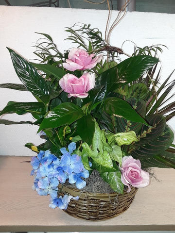 Green Planter w/Pink and Blue
