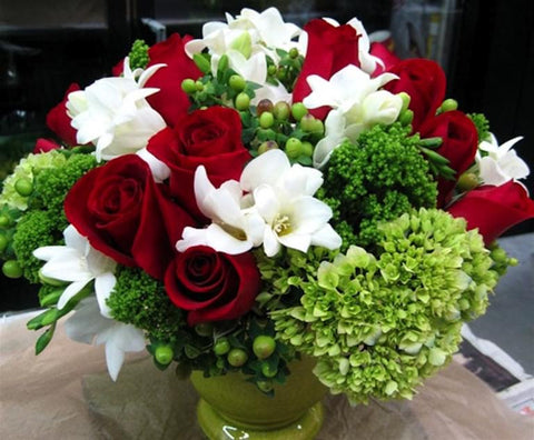 small vase holiday magic