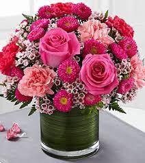 Pretty In Pink with modern Vday vase